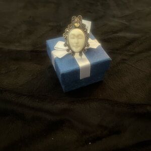 Elegant Cameo Ring with Blue Gift Box